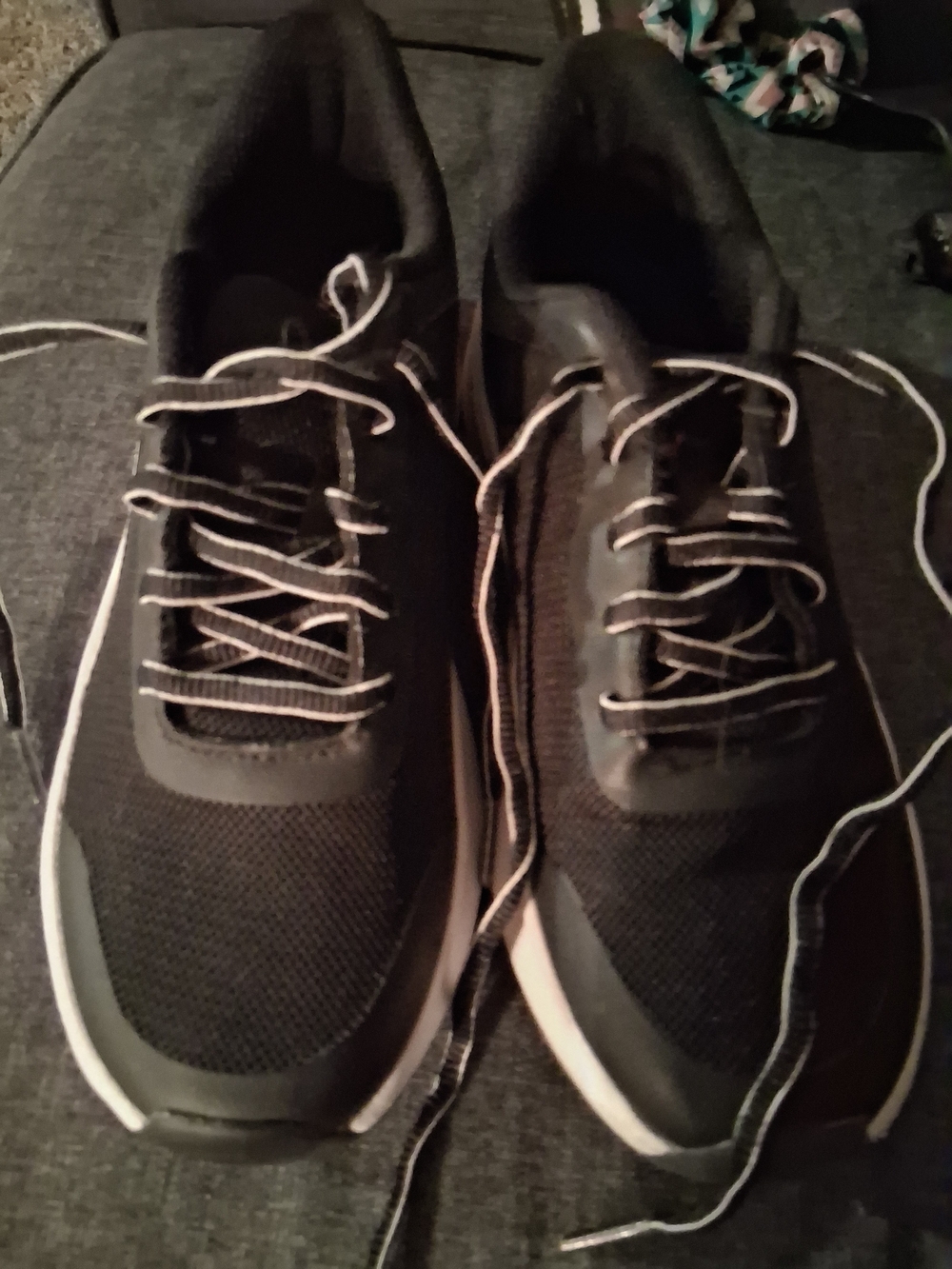 Athletic Works Black and White Men’s Low-Top Sneakers